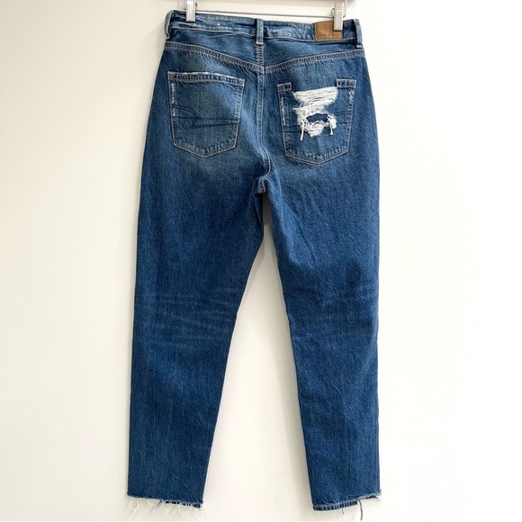 AEO high waisted mom jeans distressed destroyed medium wash size 4 - Picture 2 of 9